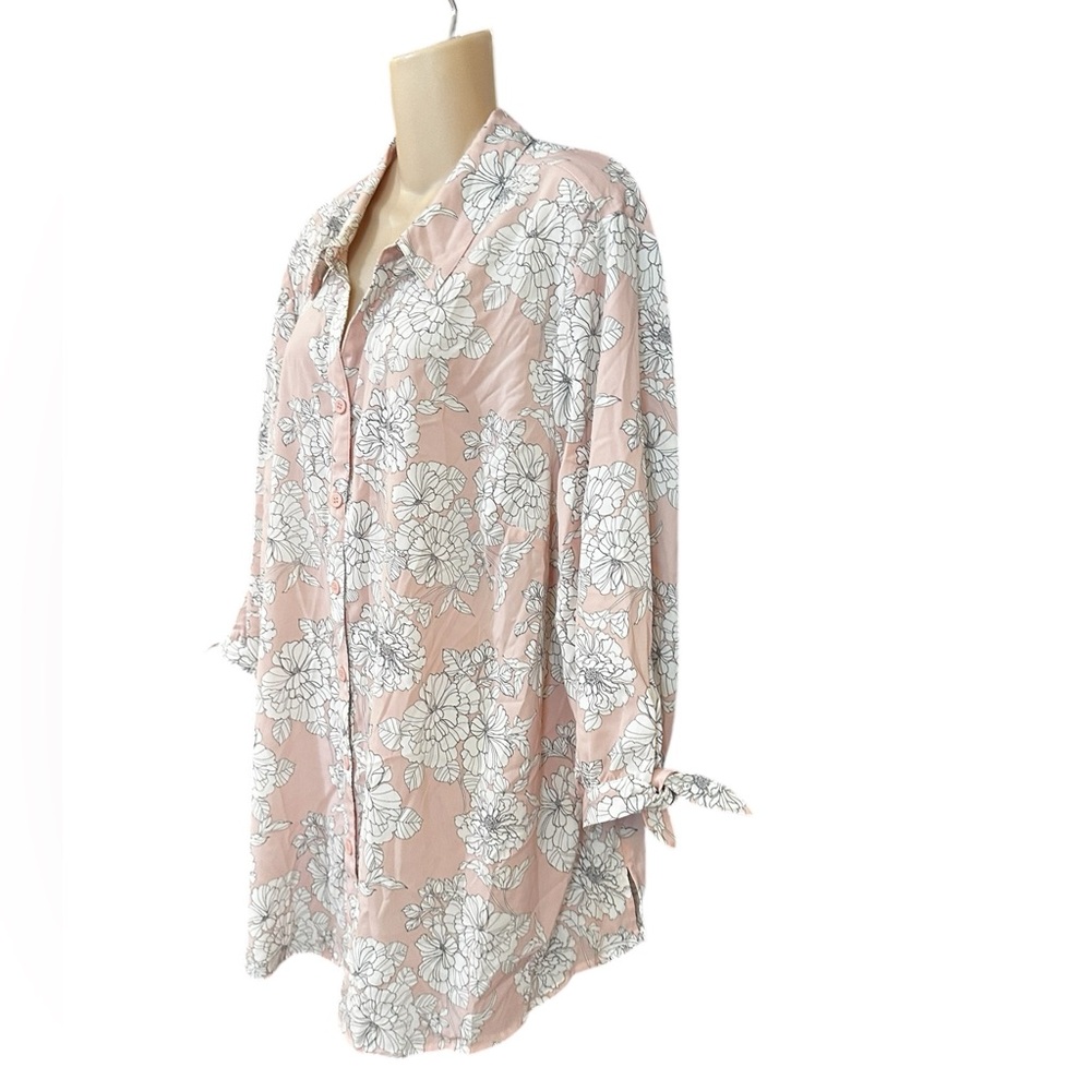 Catherine's Plus Size Pink Floral Button Front Tunic Top - Picture 4 of 8
